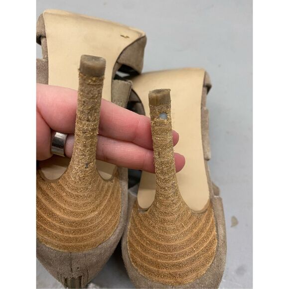 Tahari Steffie Suede Heels- Tan/ Nude Bootie Pumps w/Cut-Outs, Size 9 - Picture 10 of 10
